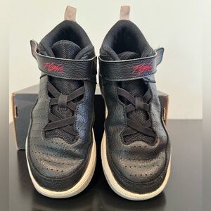 Little Kids Jordan Max Aura 5